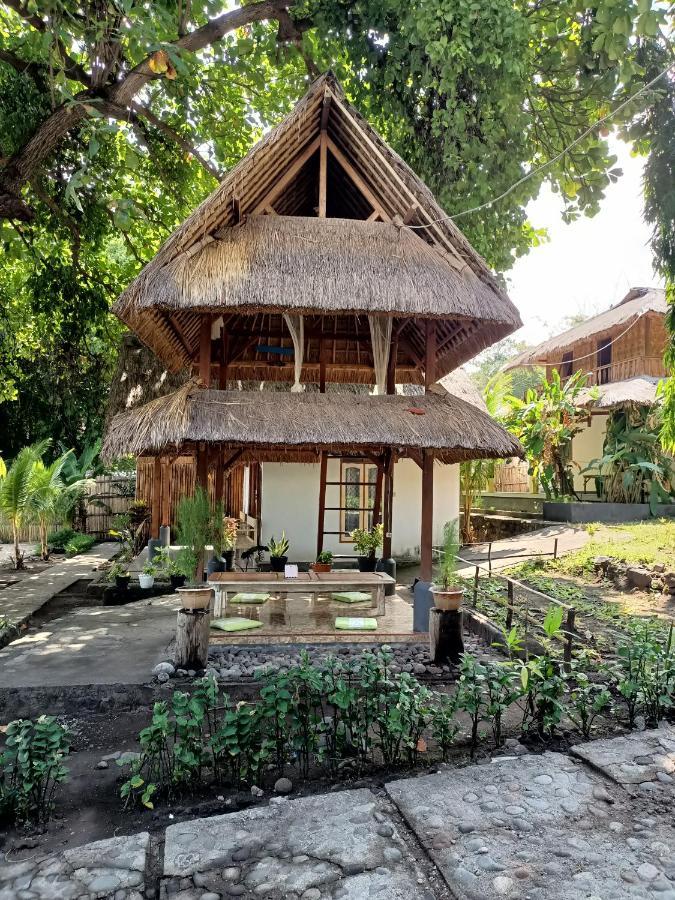 Hotel Cassabonelly Maumere Exterior foto
